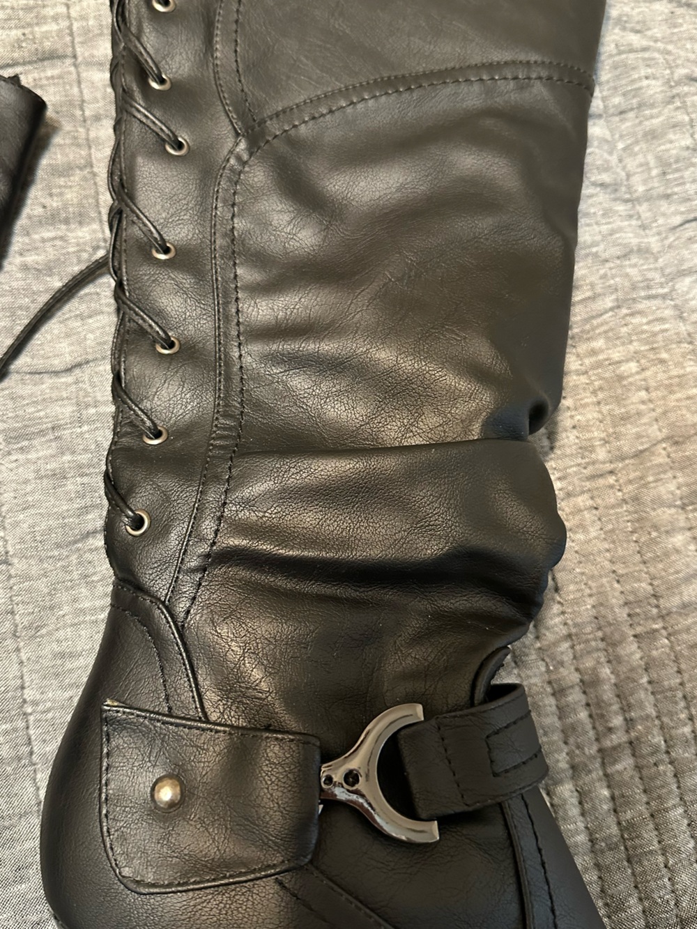 Black Zip and Lace-Up Knee-High Heeled Boots - Picture 4 of 6